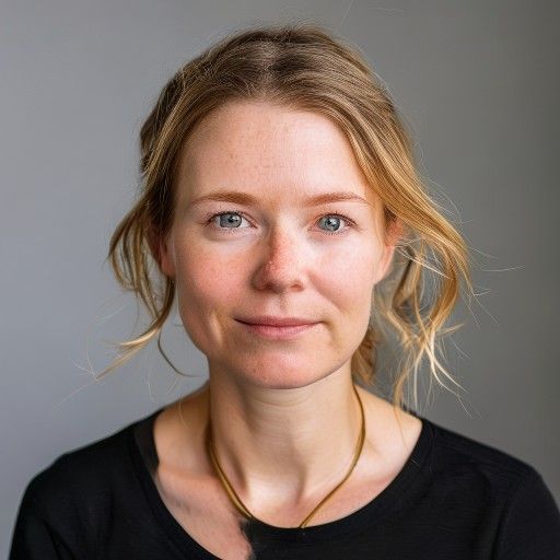 Tess Bakker